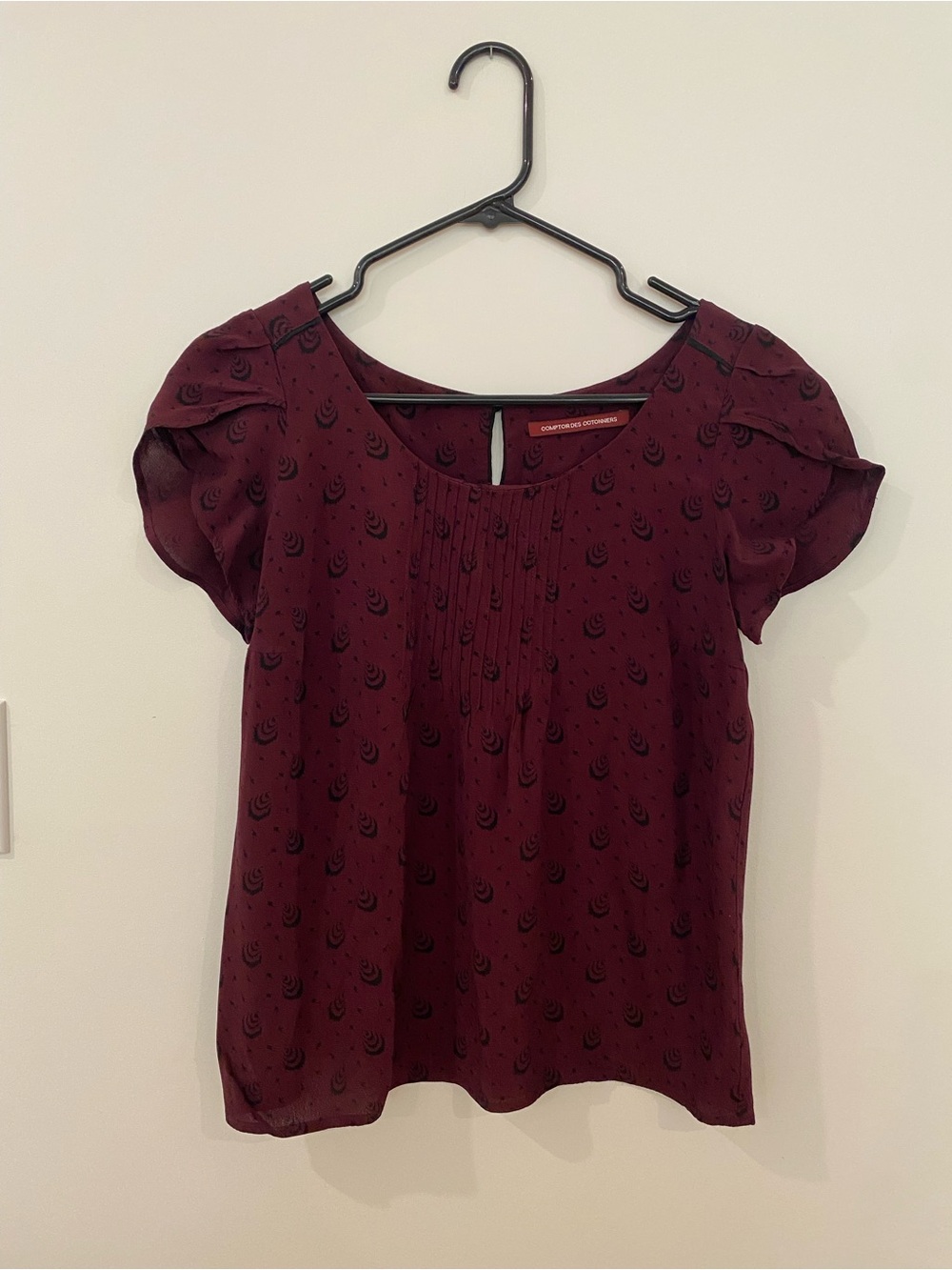 Comptoir Des Cotonniers Maroon Pleated Short-Sleeve Blouse